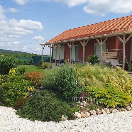 Búzavirág Apartmanház Balatonakali Exterior foto
