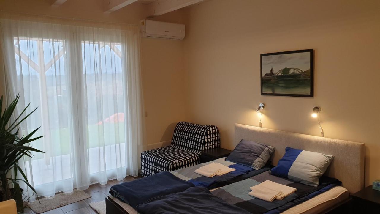Búzavirág Apartmanház Balatonakali Exterior foto