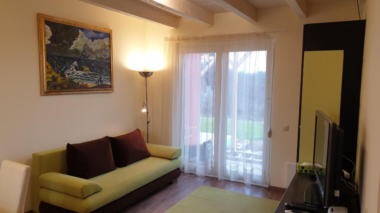 Búzavirág Apartmanház Balatonakali Exterior foto
