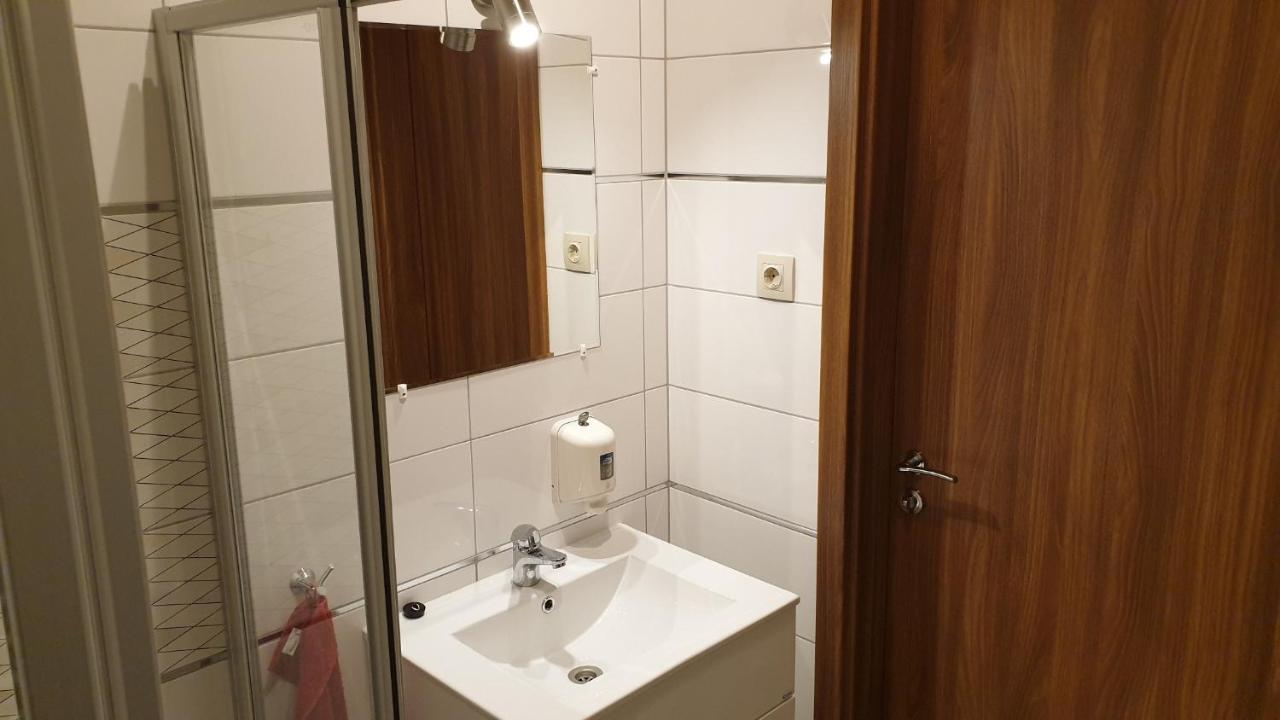 Búzavirág Apartmanház Balatonakali Exterior foto